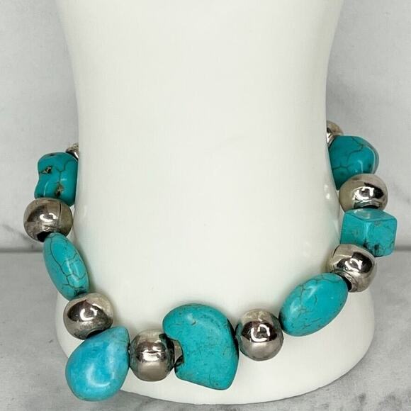 Faux Turquoise and Silver Tone Beaded Stretch Bracelet - Picture 5 of 6